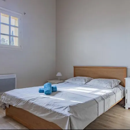 La Bastide De La * Nîmes